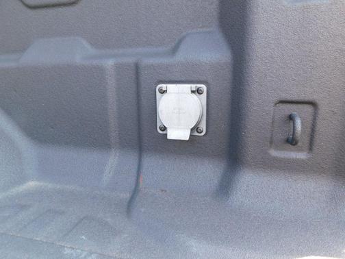 2023 GMC Canyon AT4X