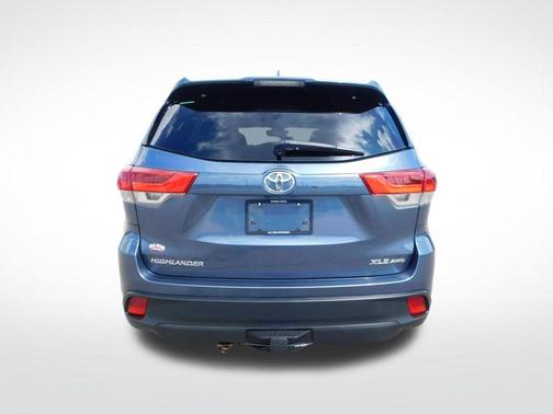 Shoreline Blue Pearl 2017 Toyota Highlander XLE