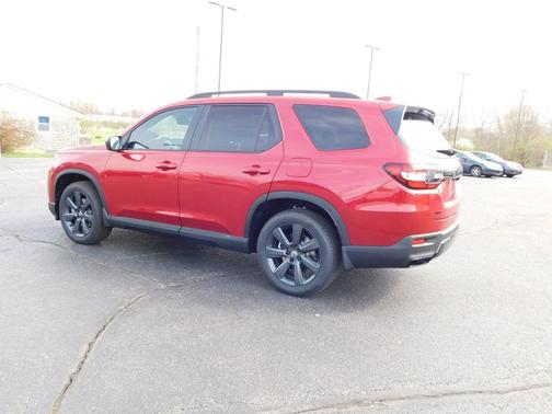 Radiant Red Metallic II 2026 Honda Pilot Sport