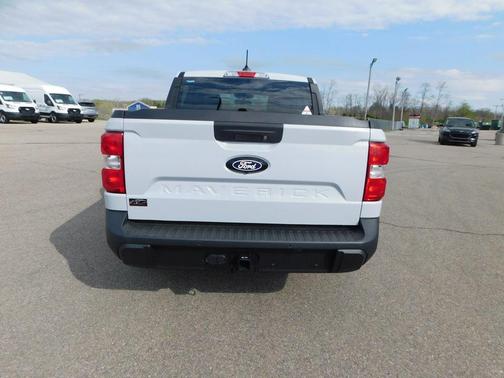 Space White Metallic 2025 Ford Maverick XL
