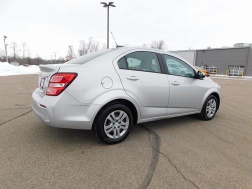 2017 Chevrolet Sonic LS