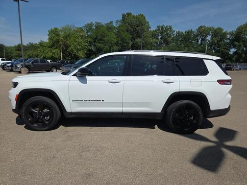 2023 Jeep Grand Cherokee L Laredo