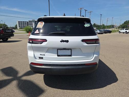 2023 Jeep Grand Cherokee L Laredo