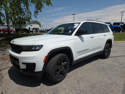 2023 Jeep Grand Cherokee L Laredo