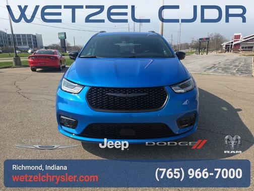 Hydro Blue Pearlcoat 2026 Chrysler Pacifica Select