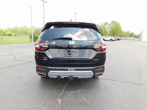 2025 Honda Pilot Elite