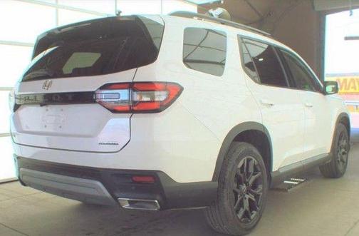 Platinum White Pearl 2025 Honda Pilot Sport