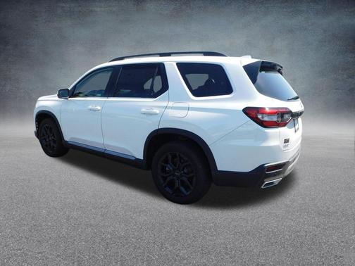 Platinum White Pearl 2025 Honda Pilot Sport