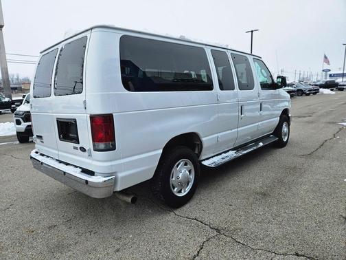 2010 Ford E350 Super Duty XLT