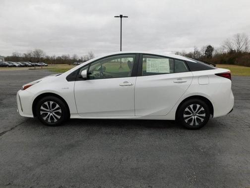 2019 Toyota Prius XLE