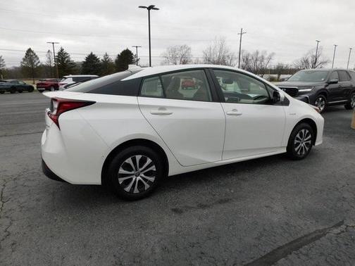 2019 Toyota Prius XLE