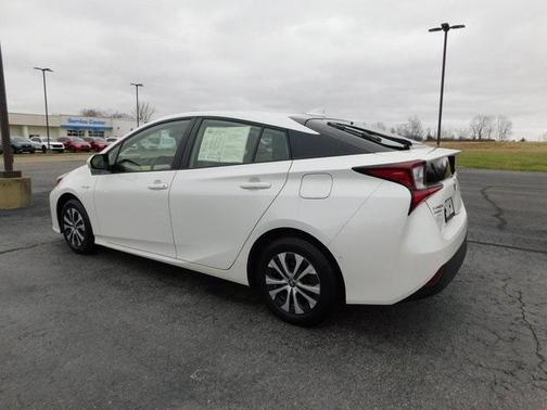 2019 Toyota Prius XLE