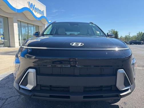 Abyss Black Pearl 2025 Hyundai KONA SEL