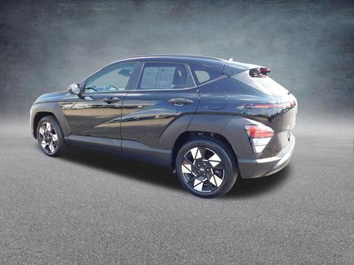 Abyss Black Pearl 2025 Hyundai KONA SEL