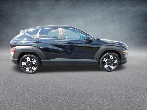 Abyss Black Pearl 2025 Hyundai KONA SEL