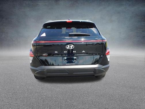 Abyss Black Pearl 2025 Hyundai KONA SEL