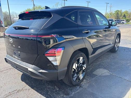Abyss Black Pearl 2025 Hyundai KONA SEL