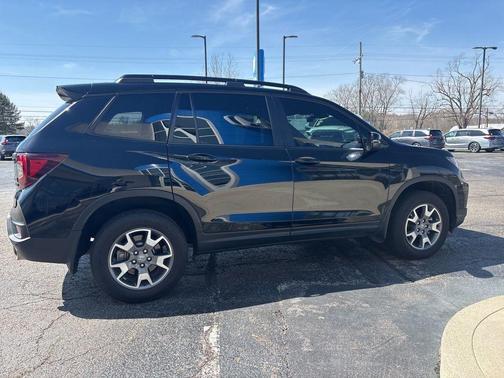 Crystal Black Pearl 2023 Honda Passport TrailSport