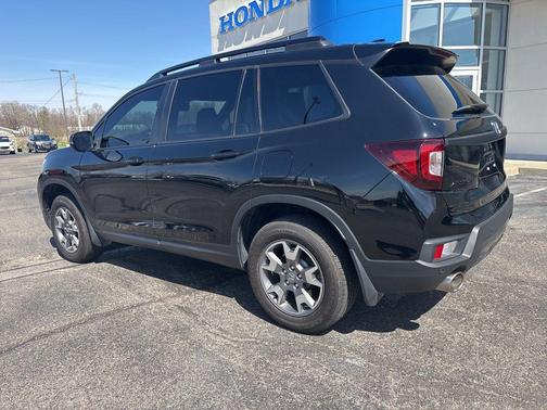 Crystal Black Pearl 2023 Honda Passport TrailSport