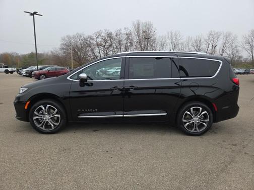 2026 Chrysler Pacifica Pinnacle