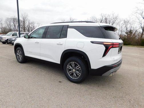 Summit White 2026 Chevrolet Traverse LT