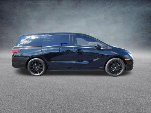 Crystal Black Pearl 2025 Honda Odyssey Sport-L