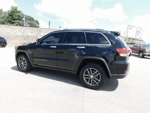 Photo 5 of 44 of 2017 Jeep Grand Cherokee Limited