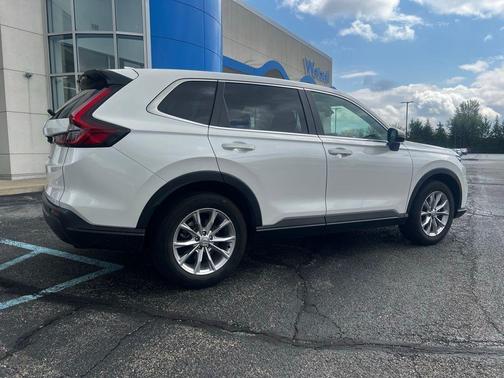 White 2024 Honda CR-V EX