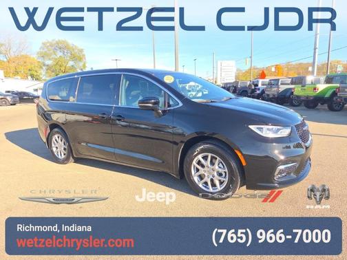 2025 Chrysler Pacifica Select