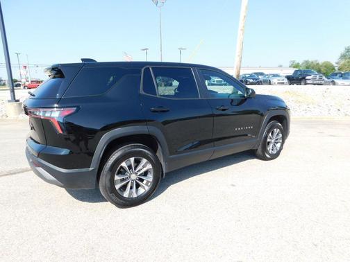 Mosaic Black Metallic 2026 Chevrolet Equinox LT