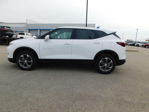 Summit White 2025 Chevrolet Blazer LT