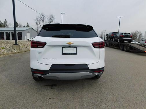 Summit White 2025 Chevrolet Blazer LT