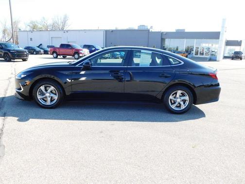 2021 Hyundai SONATA SE