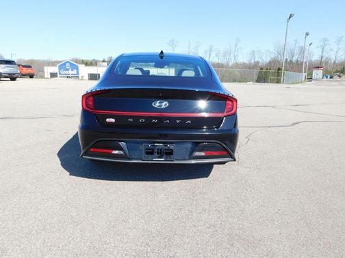 2021 Hyundai SONATA SE
