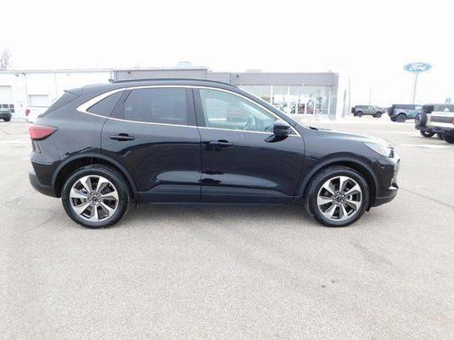 2023 Ford Escape Platinum