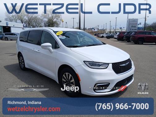 2022 Chrysler Pacifica Hybrid Touring L