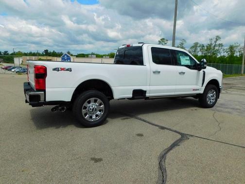 2025 Ford F-350 Lariat Super Duty