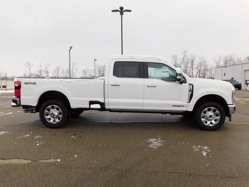 2025 Ford F-350 Lariat Super Duty