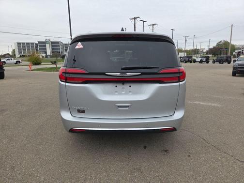2026 Chrysler Pacifica Pinnacle