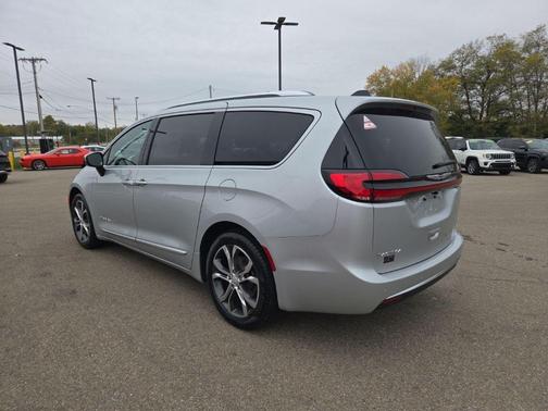 2026 Chrysler Pacifica Pinnacle