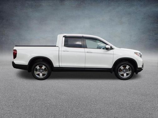 Platinum White Pearl 2025 Honda Ridgeline RTL