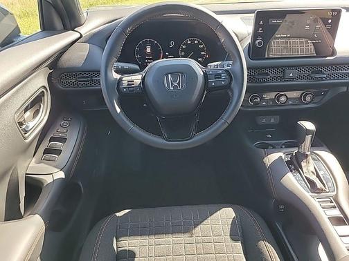 Urban Gray Pearl 2026 Honda HR-V Sport