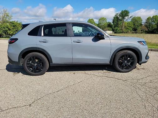 Urban Gray Pearl 2026 Honda HR-V Sport