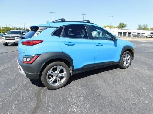 2022 Hyundai KONA SEL