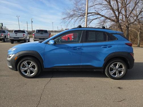 2022 Hyundai KONA SEL