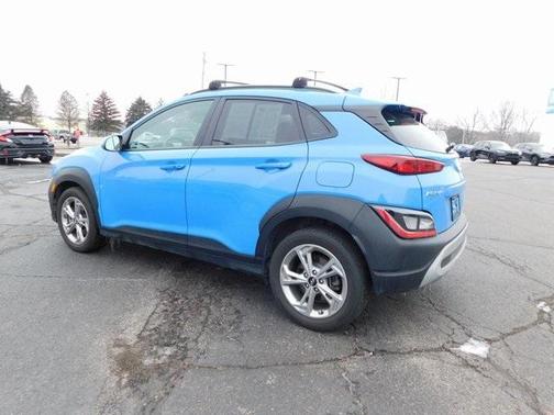 2022 Hyundai KONA SEL