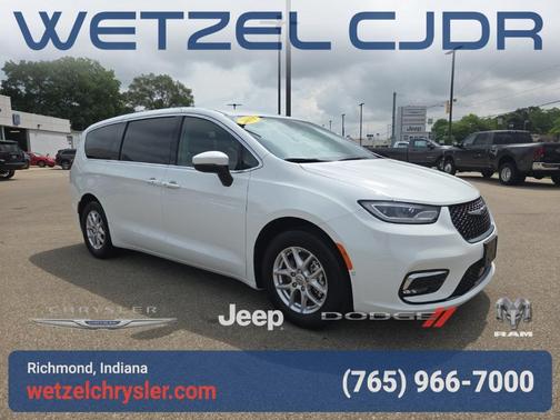 2023 Chrysler Pacifica Touring-L