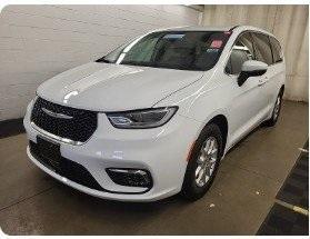 2023 Chrysler Pacifica Touring-L