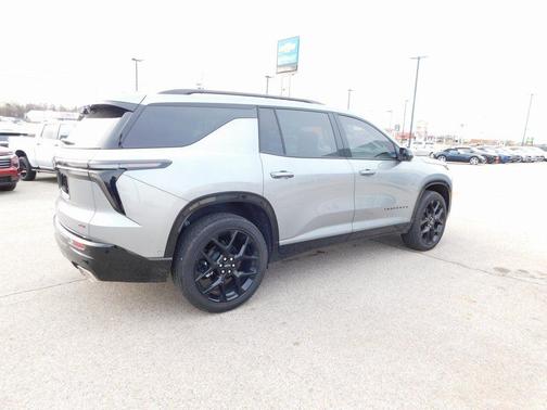 Sterling Gray Metallic 2026 Chevrolet Traverse RS