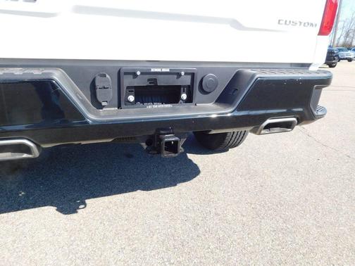 Summit White 2021 Chevrolet Silverado 1500 Custom Trail Boss